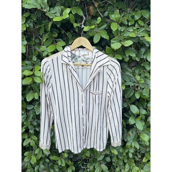 SOMA Pajama Top size M top lounge satin lace trim Long Sleeve - Picture 1 of 4